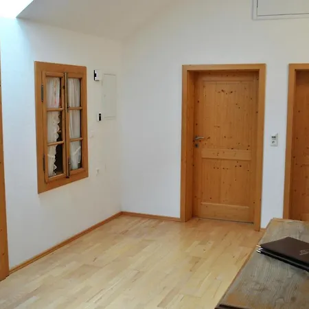 Leitner Apartment *